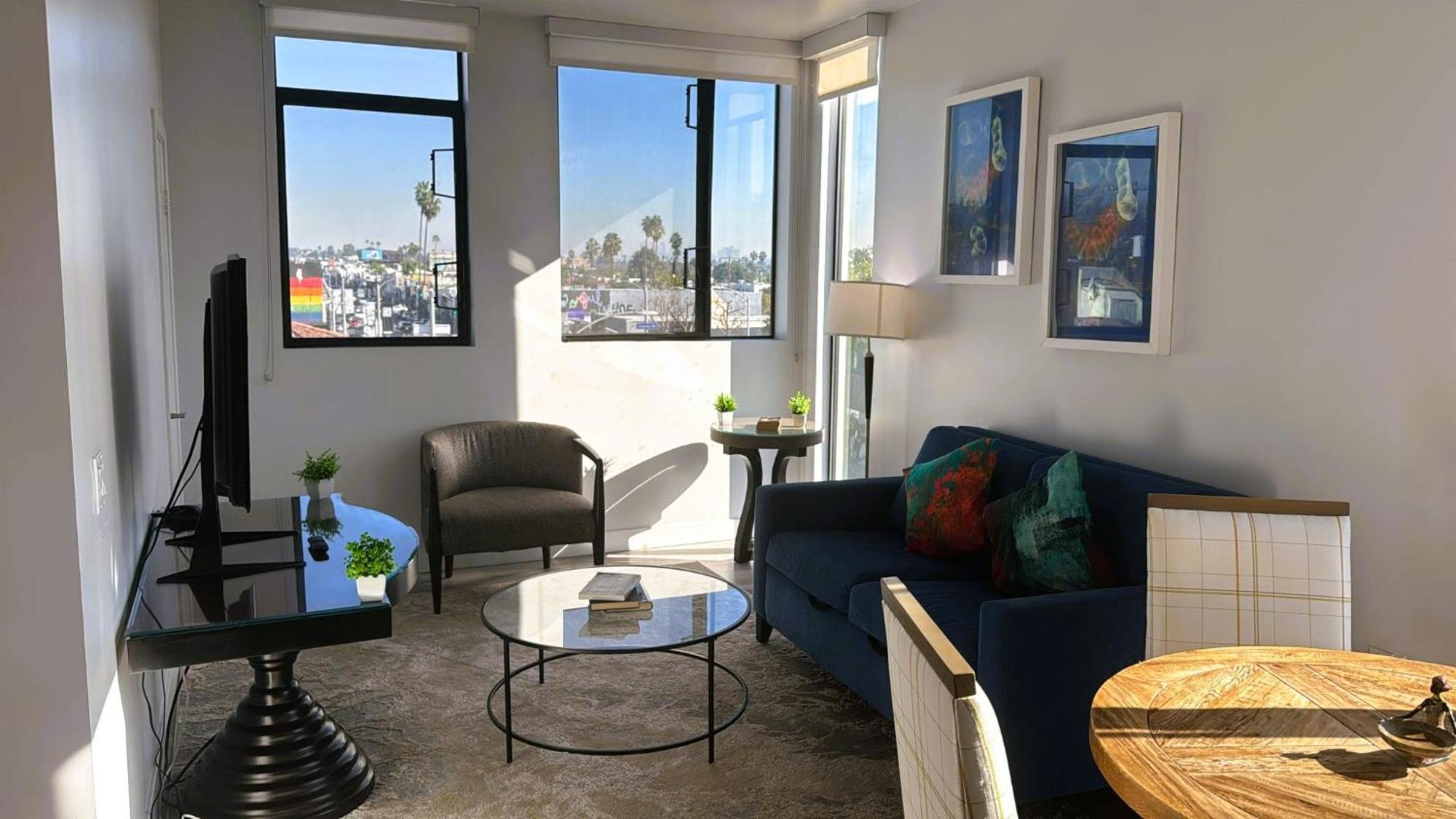 Stayspro - Hollywood Homes Minutes To Everything Spacious And Free Parking Appart hôtel